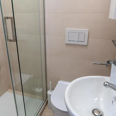 Apartment Elide *